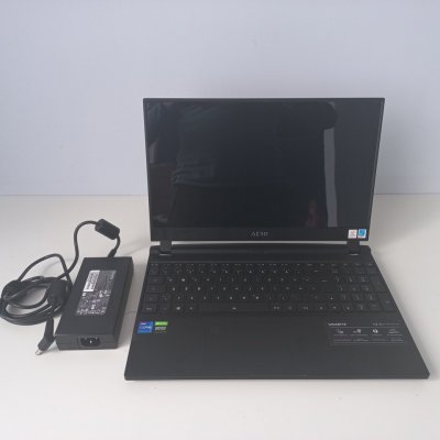 Laptop Gigabyte AERO 15 OLED XD-73DE644SP Intel Core i7-11800H RTX3070 8GB 2x16GB 1TB W10P