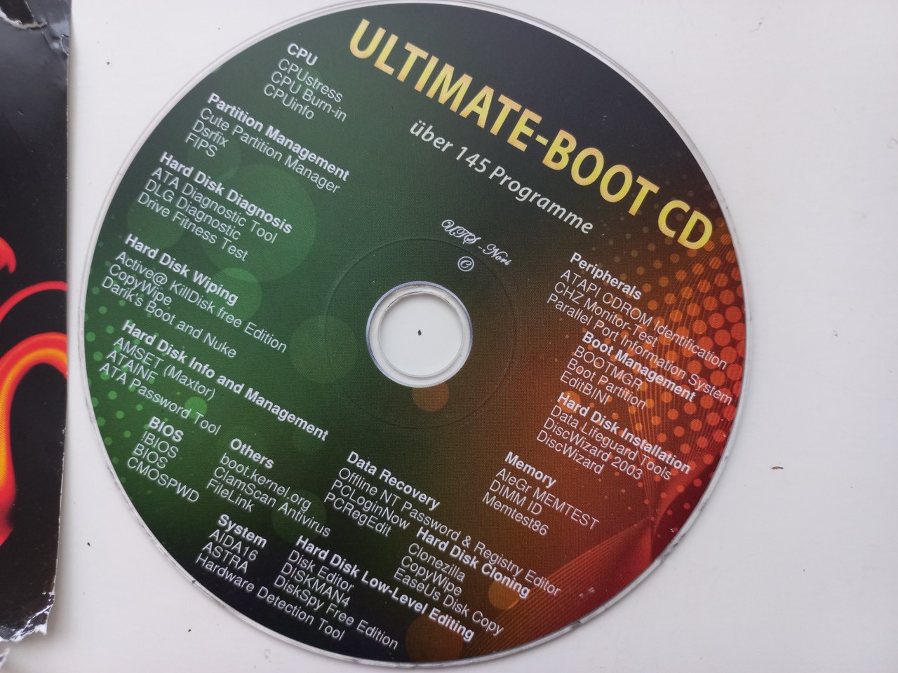 0736842553298 Ultimate Boot CD / logiciel d´assistance et d´aide urgente pour les systèmes d´exploitation Windows 10 / 8 / 7 / Vista / XP (32 & 64 Bit)