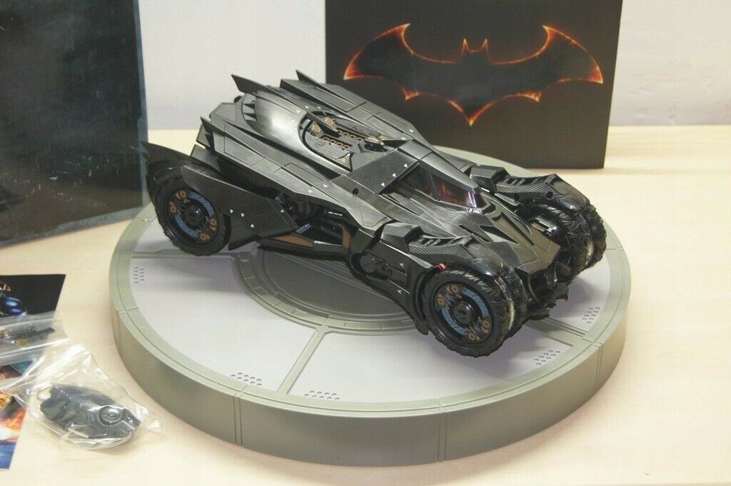  Batman Arkham Knight Batmobile Vehicle Limited Edition Wayne Tech Komix