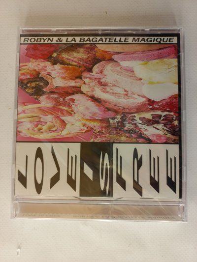 Robyn/La Bagatelle Magique–Love Is Free CD UE 2015
