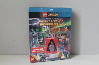 Justice League vs Bizarro League LEGO Blu - ray + Minifigure BOX SET NEW SEALED