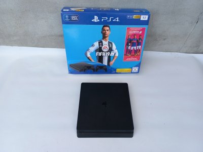 Konsola PlayStation 4 slim 1TB z grą FIFA 19