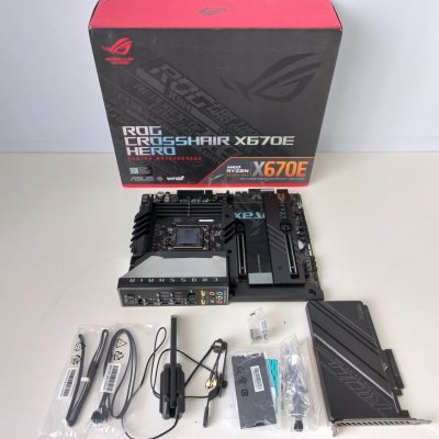 ASUS ROG CROSSHAIR X670E HERO Socket AM5