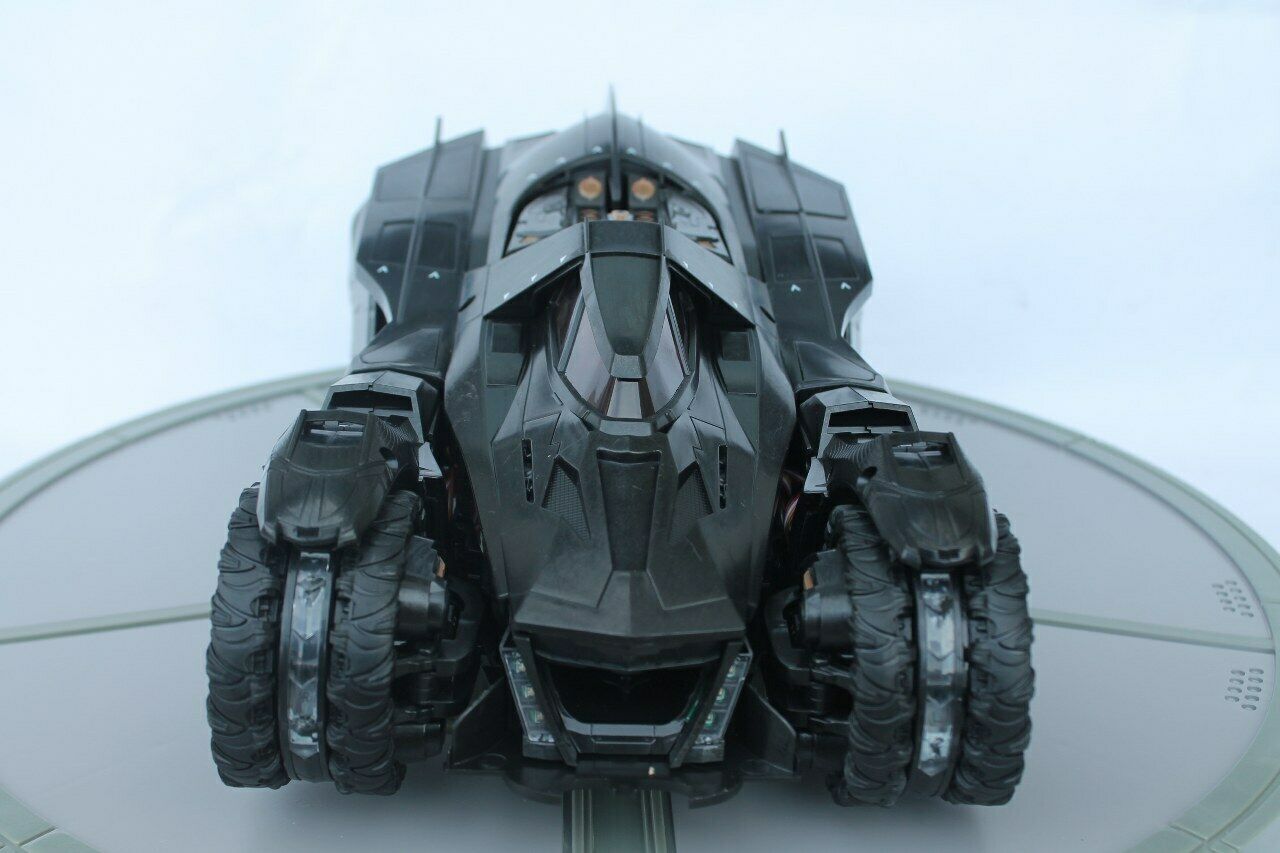  Batman Arkham Knight Batmobile Vehicle Limited Edition Wayne Tech Komix